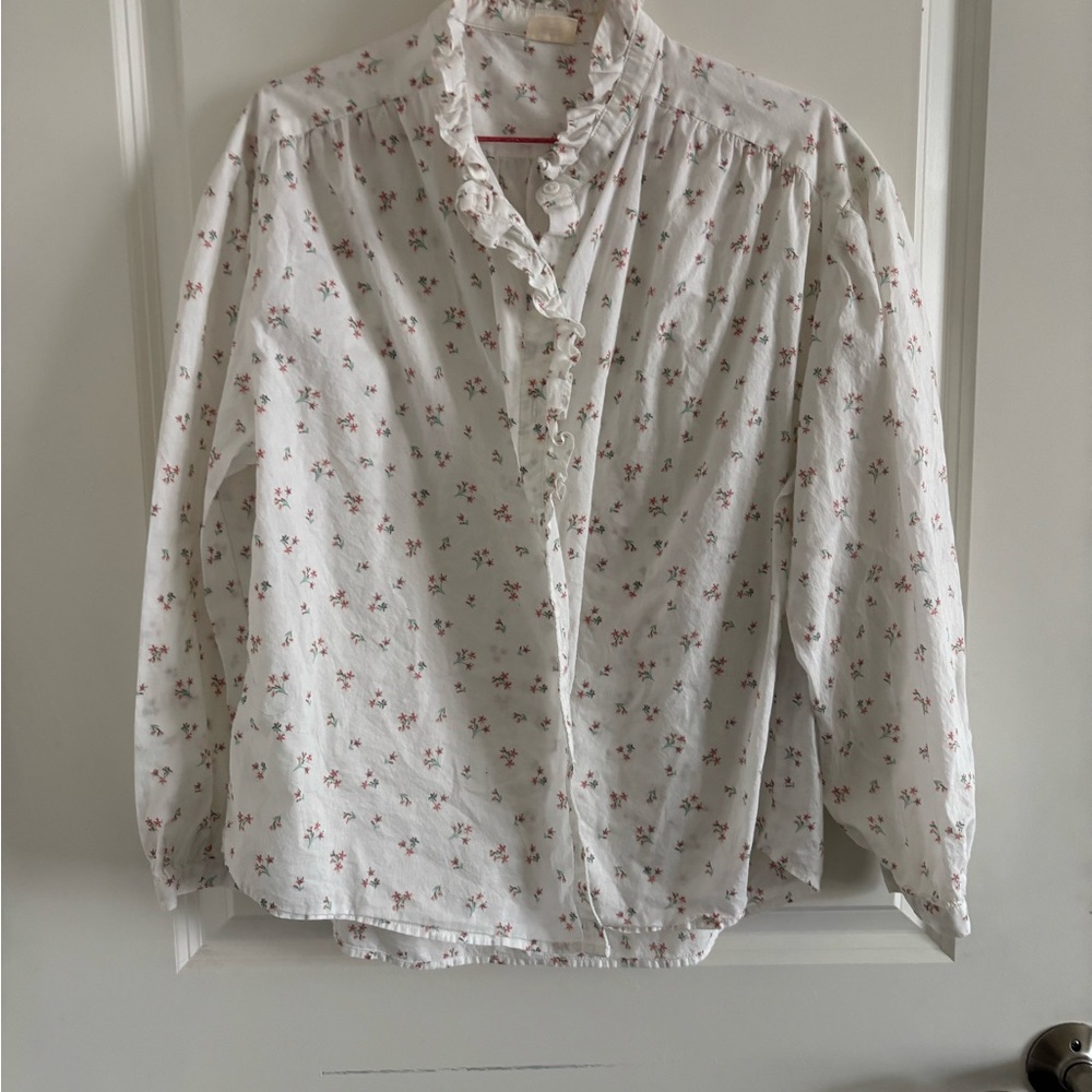 Levi’s White and pink floral blouse with ruffles - size s